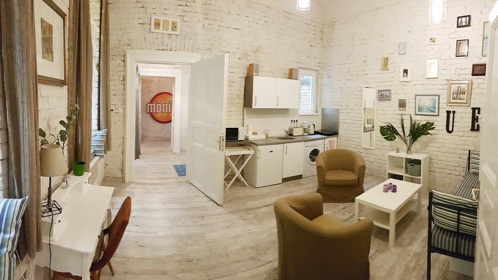Bpr Wolf Apartment With Terrace Budapest Exterior photo