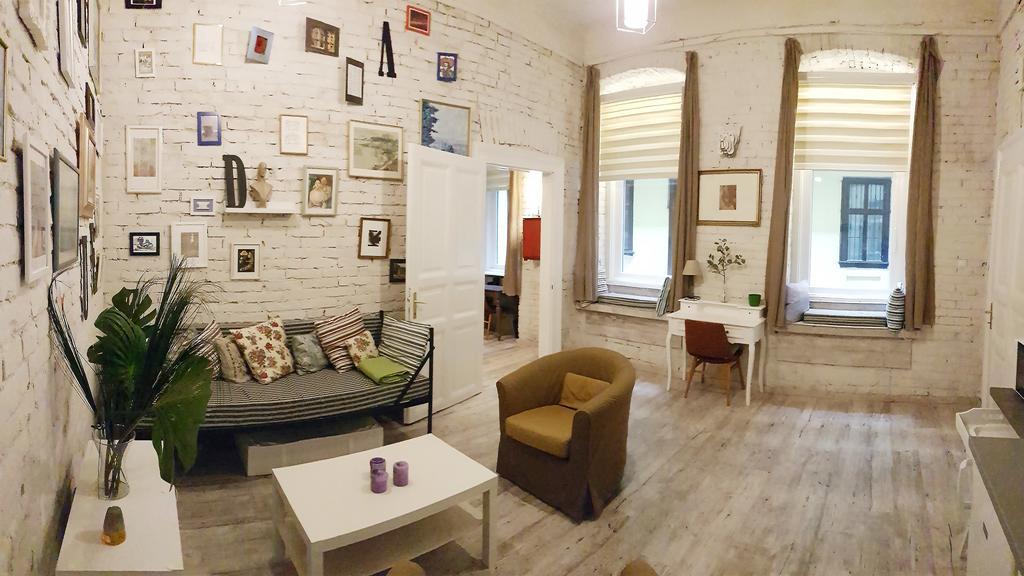 Bpr Wolf Apartment With Terrace Budapest Exterior photo